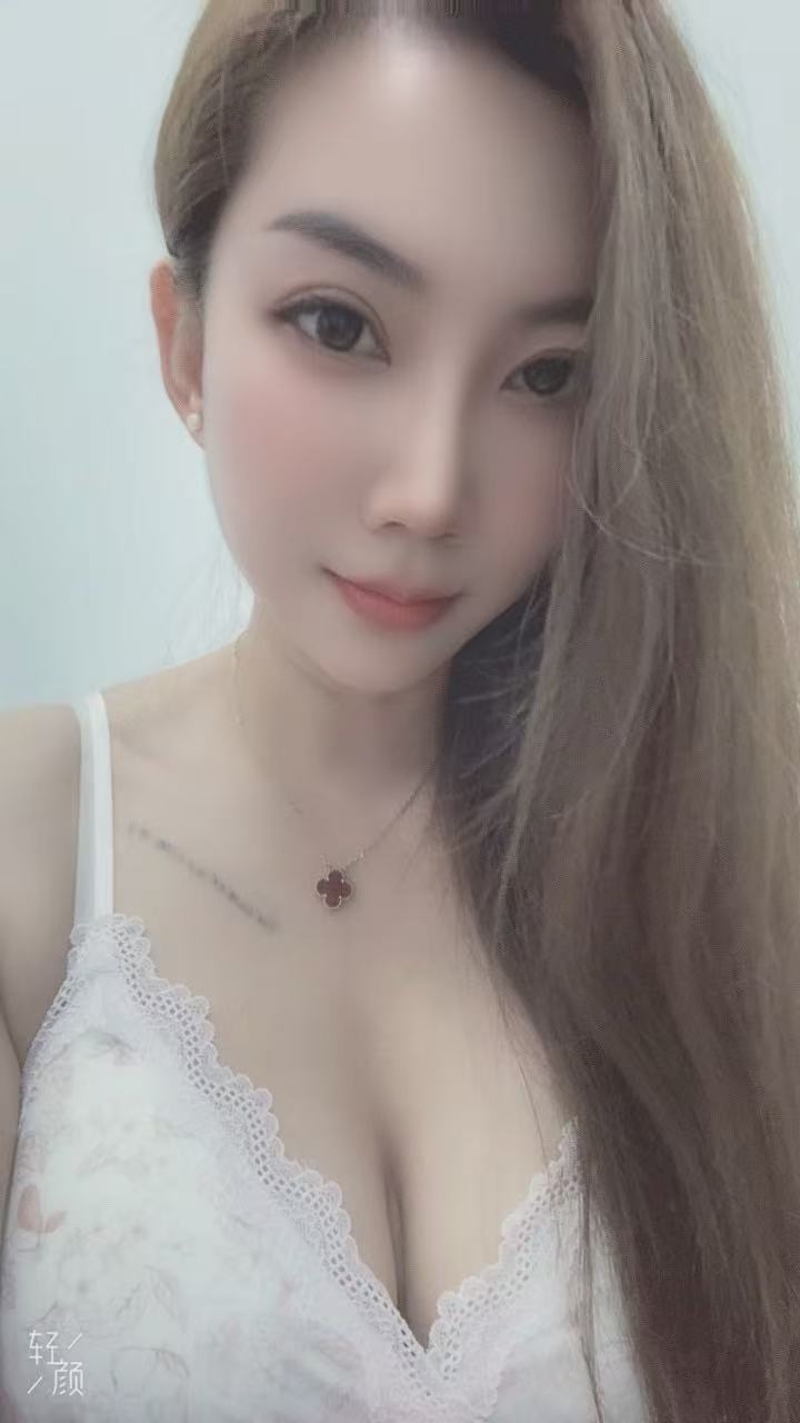 安邦贵妃多多004.jpg
