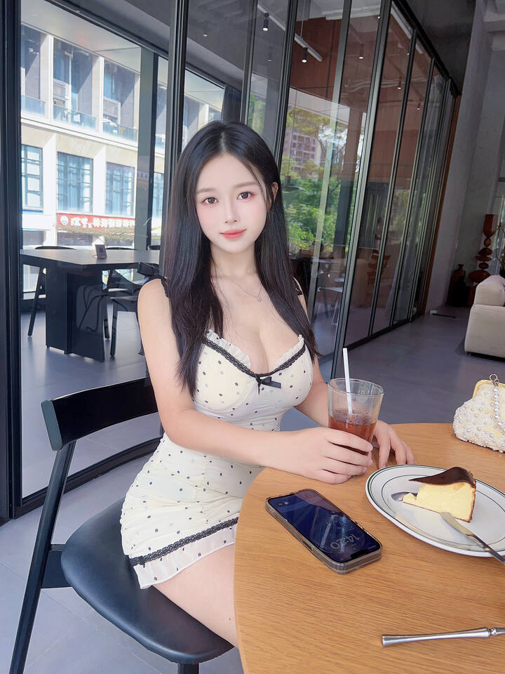 双威酒店式丁芸002.jpg