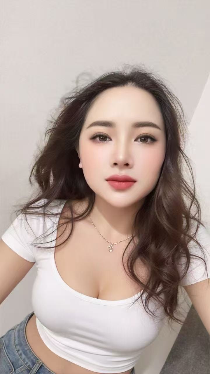 Htm Millennium Tina001.jpg