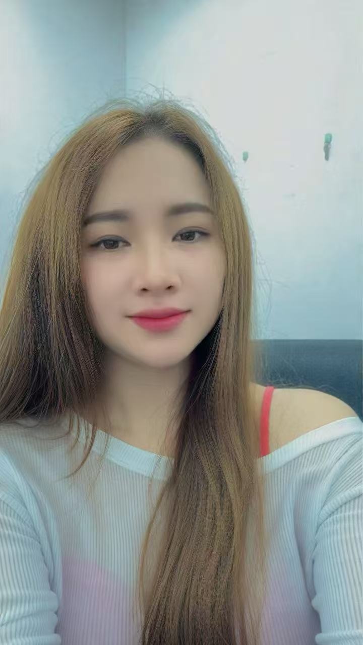 Htm Millennium Tina003.jpg