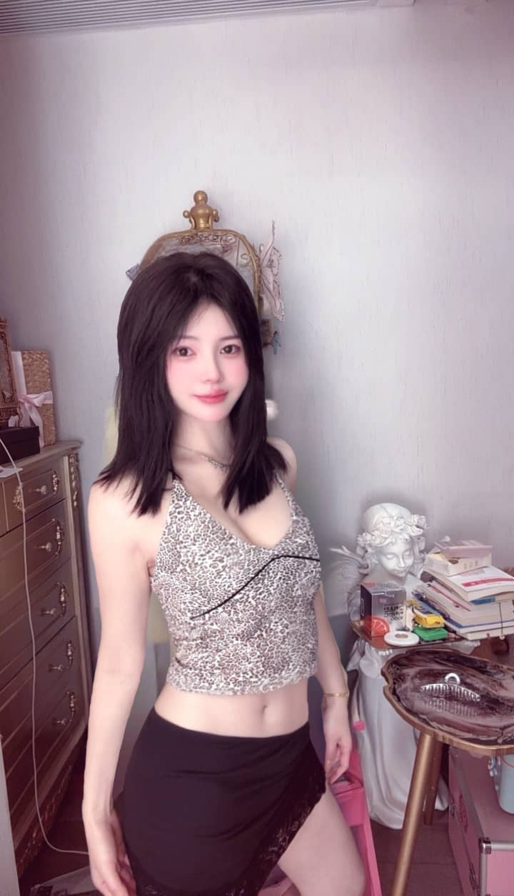 freecompress-KL Miss2 Tina010.jpg